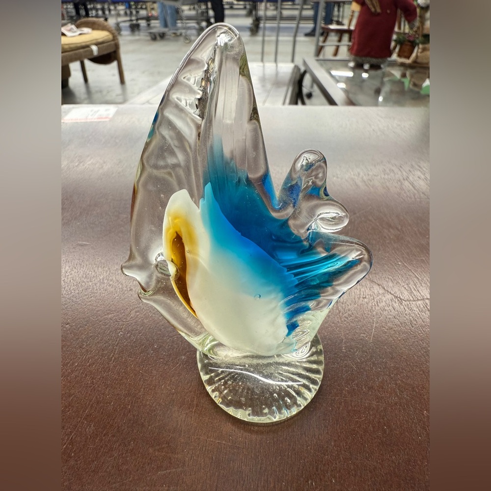 Elegant Glass Art Sculpture with Blue and‎ White Accents